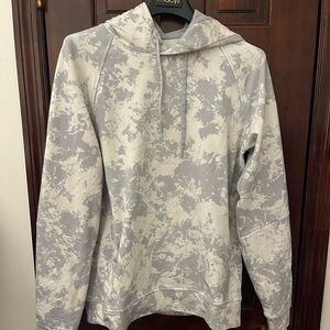 Lululemon Men’s White Hoodie